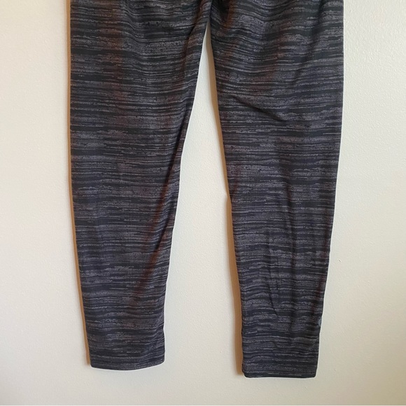 Sweetlegs. Leggings. Grey/black. Size large. Elastic waist. Full length. - Picture 6 of 8